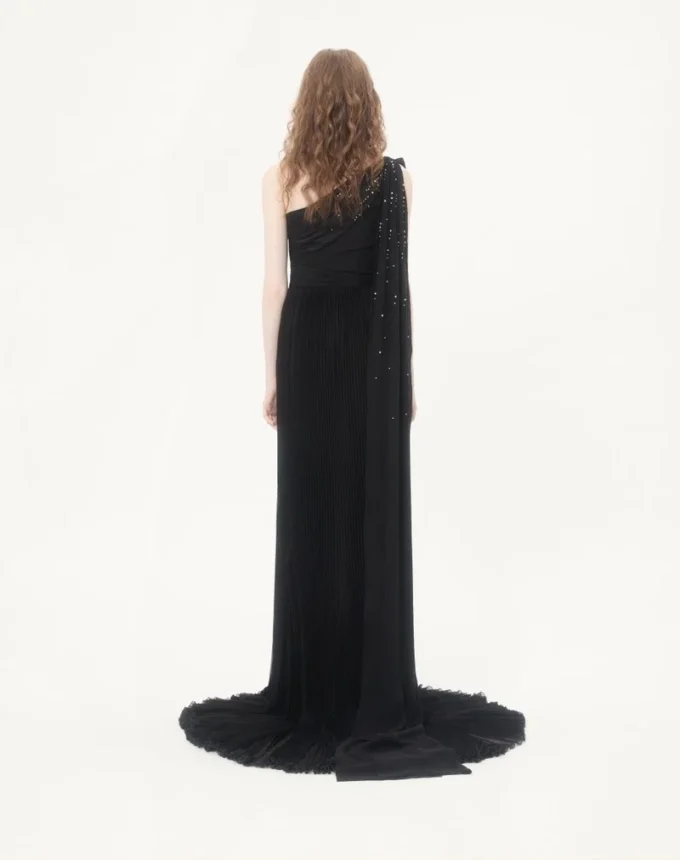 LANGES KLEID AUS BESTICKTEM LEICHTEM GEORGETTE LANGES KLEID AUS BESTICKTEM LEICHTEM GEORGETTE