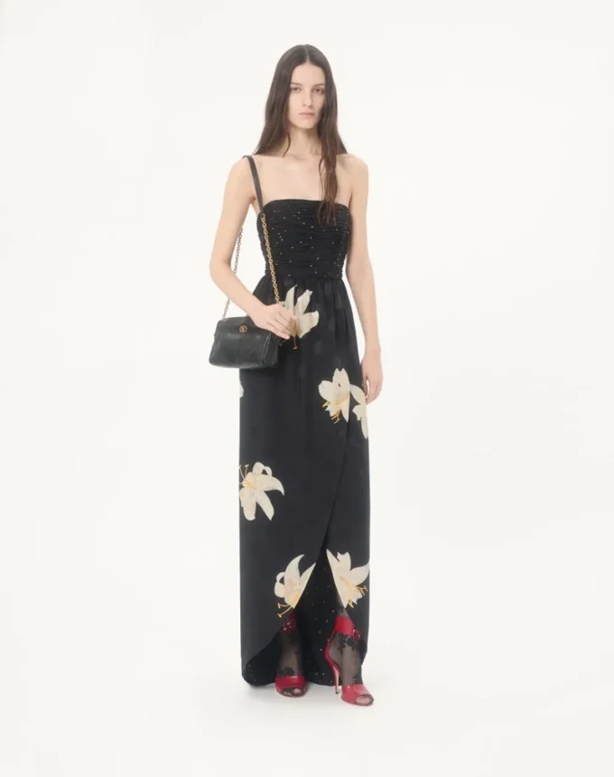 Langes Kleid aus Crêpe de Chine Jacquard Apres L’Hiver Lilium Langes Kleid aus Crêpe de Chine Jacquard Apres L’Hiver Lilium