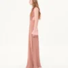 Langes Kleid aus leichtem Georgette Langes Kleid aus leichtem Georgette