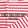LANGÄRMELIGES BAUMWOLL-T-SHIRT MIT CHEZ VALENTINO-PRINT LANGÄRMELIGES BAUMWOLL-T-SHIRT MIT CHEZ VALENTINO-PRINT