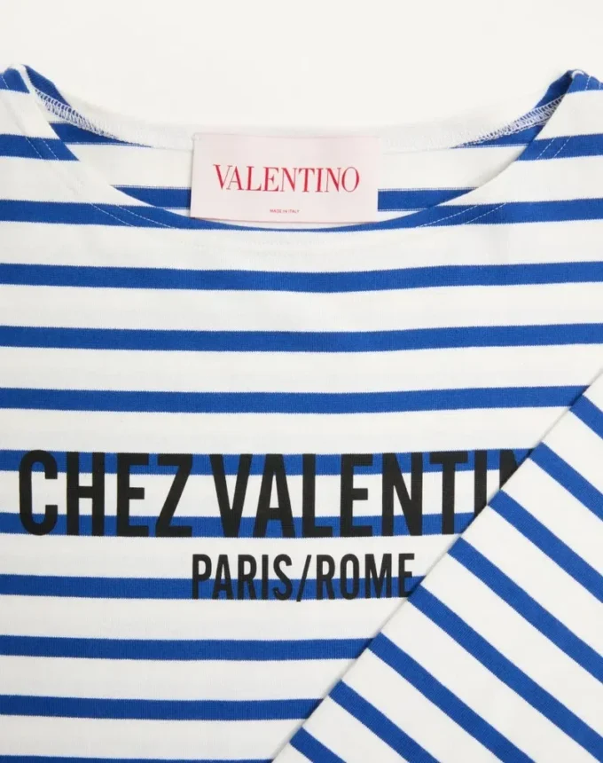 Langärmliges Baumwoll-T-Shirt mit Chez Valentino-Print Langärmliges Baumwoll-T-Shirt mit Chez Valentino-Print