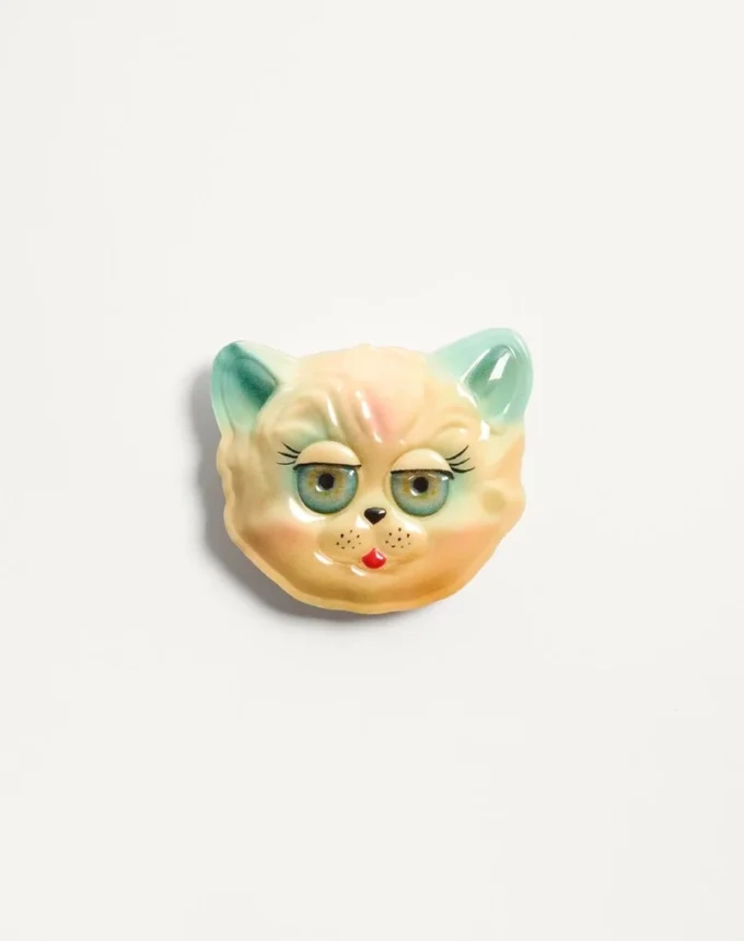 Le Chat De La Maison Kunststoffbrosche Le Chat De La Maison Kunststoffbrosche