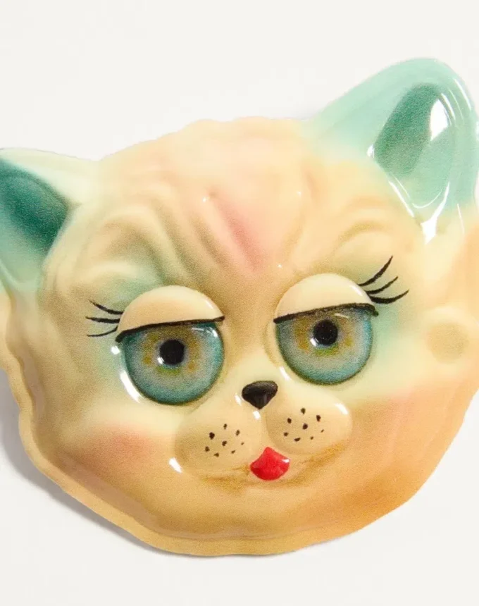 Le Chat De La Maison Kunststoffbrosche Le Chat De La Maison Kunststoffbrosche