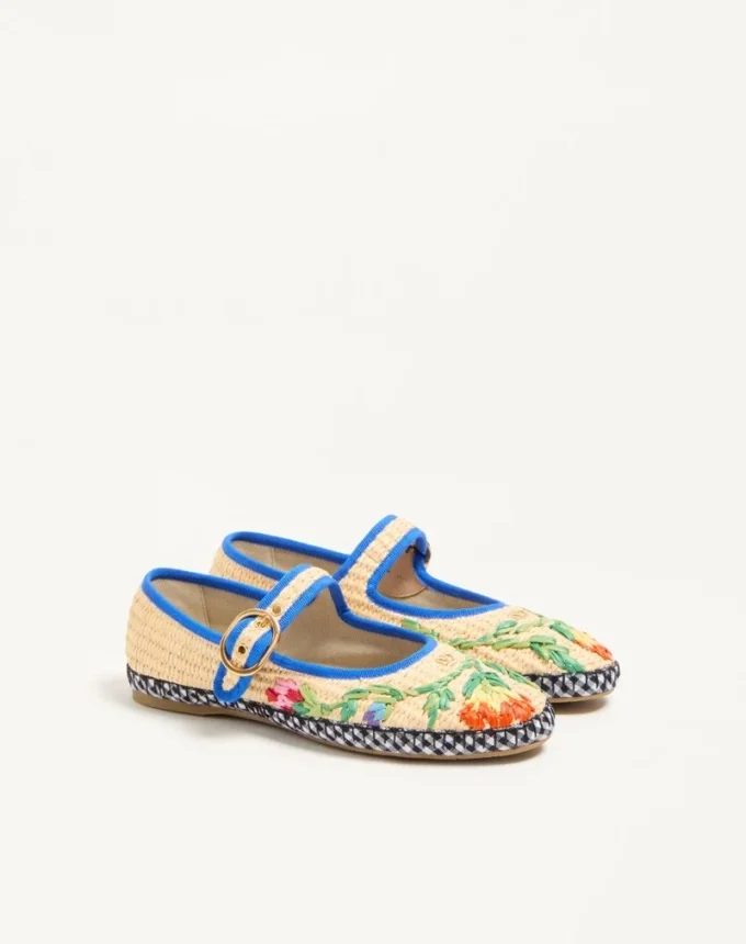 Mary-Jane Endouce Ballerina aus Raffia mit Blumenstickerei Mary-Jane Endouce Ballerina aus Raffia mit Blumenstickerei