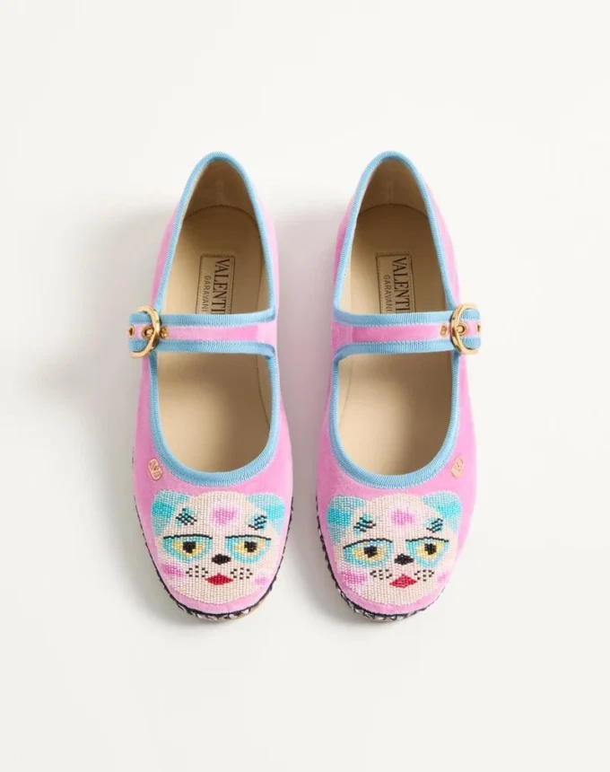 Mary-Jane Endouce Samt-Ballerinas mit Le Chat De La Maison-Stickerei Mary-Jane Endouce Samt-Ballerinas mit Le Chat De La Maison-Stickerei