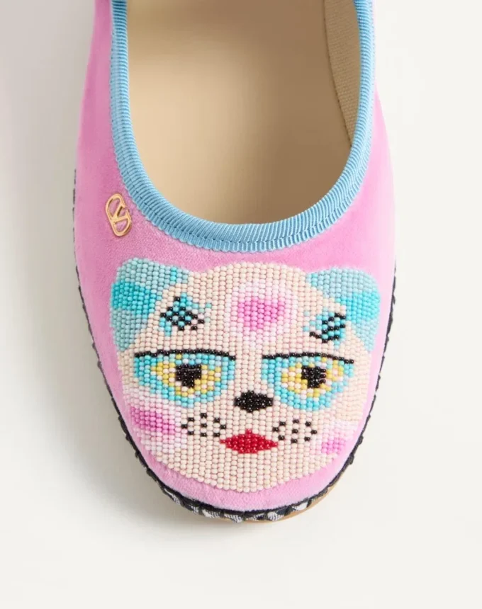Mary-Jane Endouce Samt-Ballerinas mit Le Chat De La Maison-Stickerei Mary-Jane Endouce Samt-Ballerinas mit Le Chat De La Maison-Stickerei