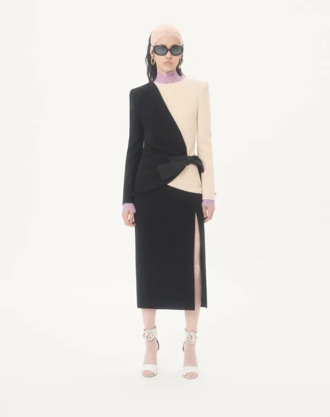 Midi-Kleid aus Wollkrepp Midi-Kleid aus Wollkrepp