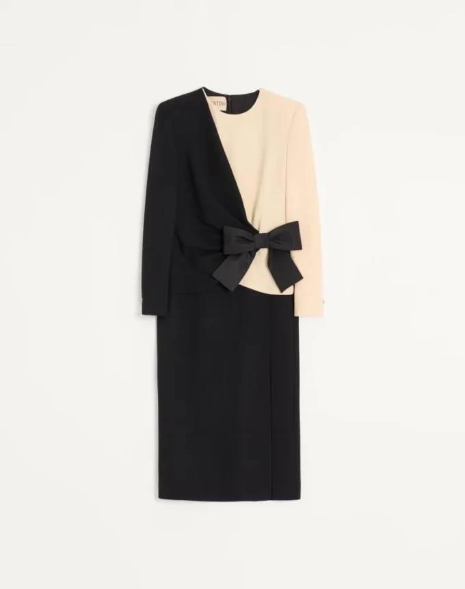 Midi-Kleid aus Wollkrepp Midi-Kleid aus Wollkrepp