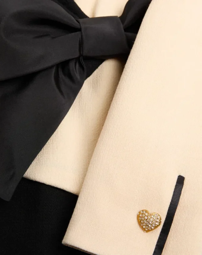 Midi-Kleid aus Wollkrepp Midi-Kleid aus Wollkrepp