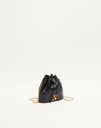 Mini-Beuteltasche aus Nappaleder mit Vlogo-Signaturkette