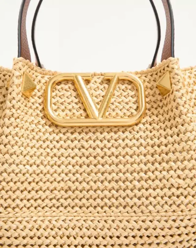 Mittlere Sommertasche aus Stroh Mittlere Sommertasche aus Stroh
