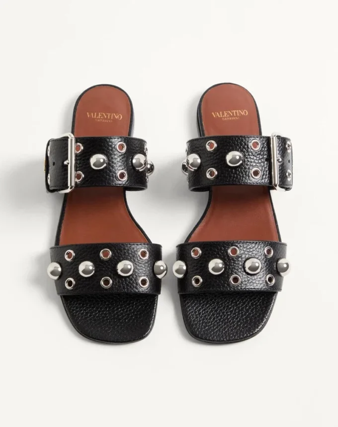 Nellcôte Slide Sandal aus genarbtem Kalbsleder Nellcôte Slide Sandal aus genarbtem Kalbsleder
