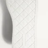 Niedriger Sneaker aus Nappaleder mit einem Nietenbesatz Niedriger Sneaker aus Nappaleder mit einem Nietenbesatz