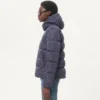 Nylon-Daunenjacke mit Kapuze und Cherryfic-Print Nylon-Daunenjacke mit Kapuze und Cherryfic-Print