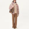 Nylon-Daunenjacke mit Kapuze und VLogo-Patch Nylon-Daunenjacke mit Kapuze und VLogo-Patch