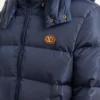 Nylon-Daunenjacke mit Kapuze und VLogo-Patch Nylon-Daunenjacke mit Kapuze und VLogo-Patch