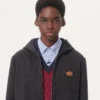 Nylon-Kapuzenjacke mit Vlogo-Patch Nylon-Kapuzenjacke mit Vlogo-Patch
