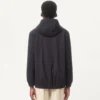 Nylon-Kapuzenjacke mit Vlogo-Patch Nylon-Kapuzenjacke mit Vlogo-Patch