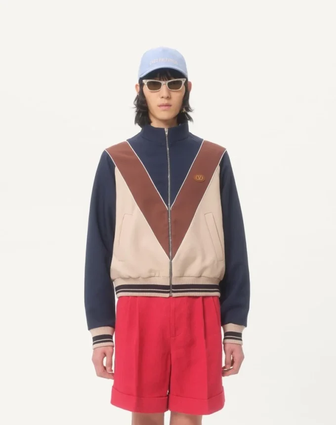 Nylon-Sweatshirt mit Reißverschluss und Vlogo-Patch Nylon-Sweatshirt mit Reißverschluss und Vlogo-Patch