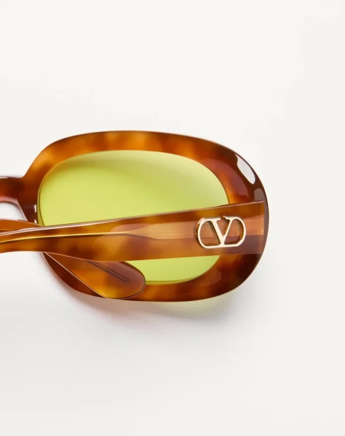 Ovale Wrap-Around-Brille aus Acetat Ovale Wrap-Around-Brille aus Acetat