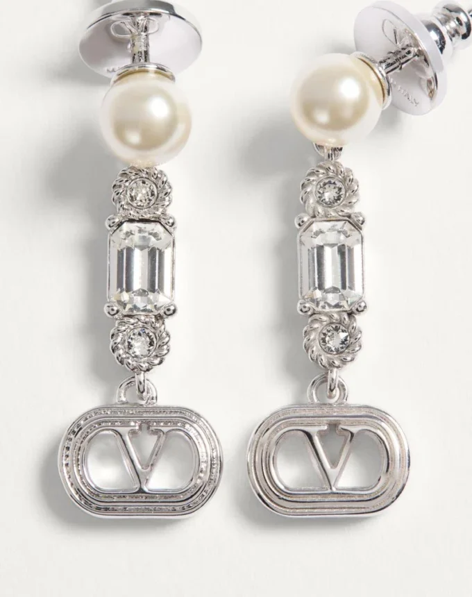 Ovalette Ohrringe aus Metall, Perlen und Swarovski®-Kristallen Ovalette Ohrringe aus Metall, Perlen und Swarovski®-Kristallen
