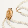 Pas Plus Halskette aus Metall, Emaille, Harz, Perlen und Swarovski®-Kristallen Pas Plus Halskette aus Metall, Emaille, Harz, Perlen und Swarovski®-Kristallen