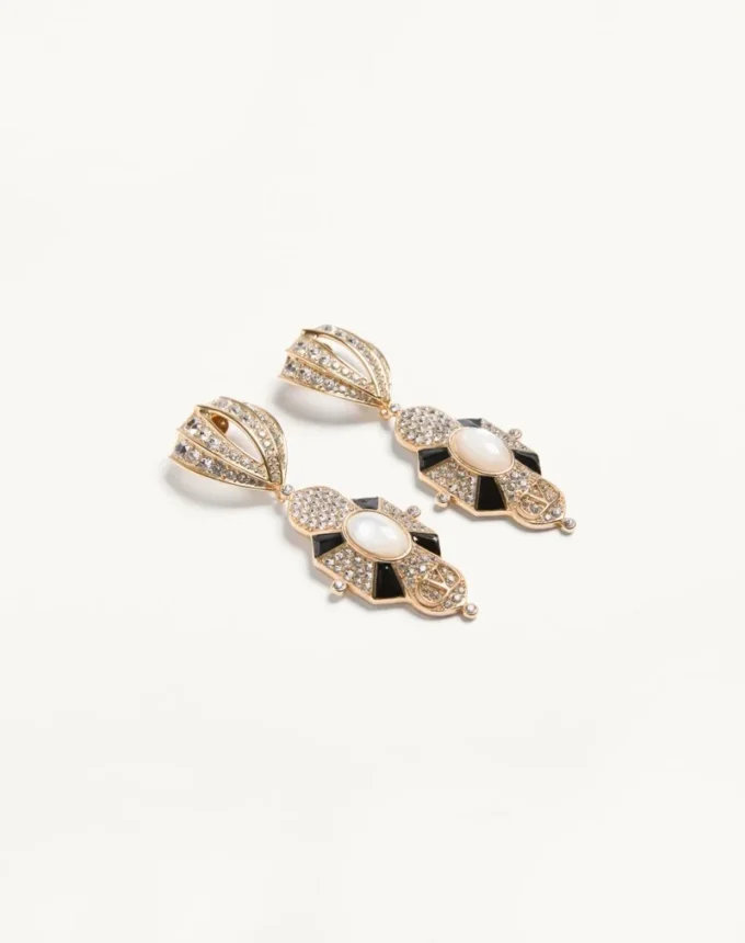 Pas Plus Ohrringe aus Metall, Harz, Emaille und Swarovski®-Kristallen Pas Plus Ohrringe aus Metall, Harz, Emaille und Swarovski®-Kristallen