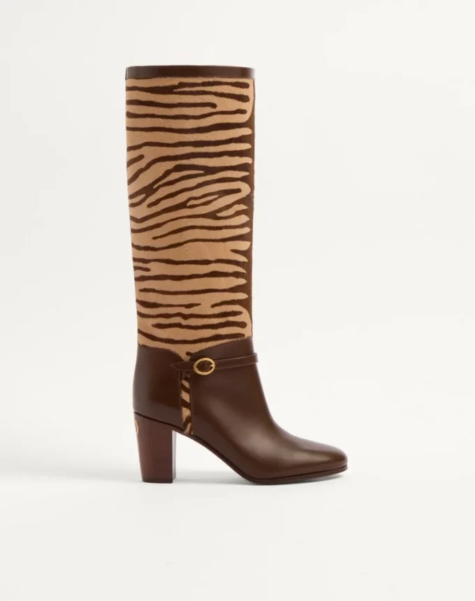 Pattie-Stiefel aus Kalbsleder mit Pony-Effekt 75 mm Pattie-Stiefel aus Kalbsleder mit Pony-Effekt 75 mm