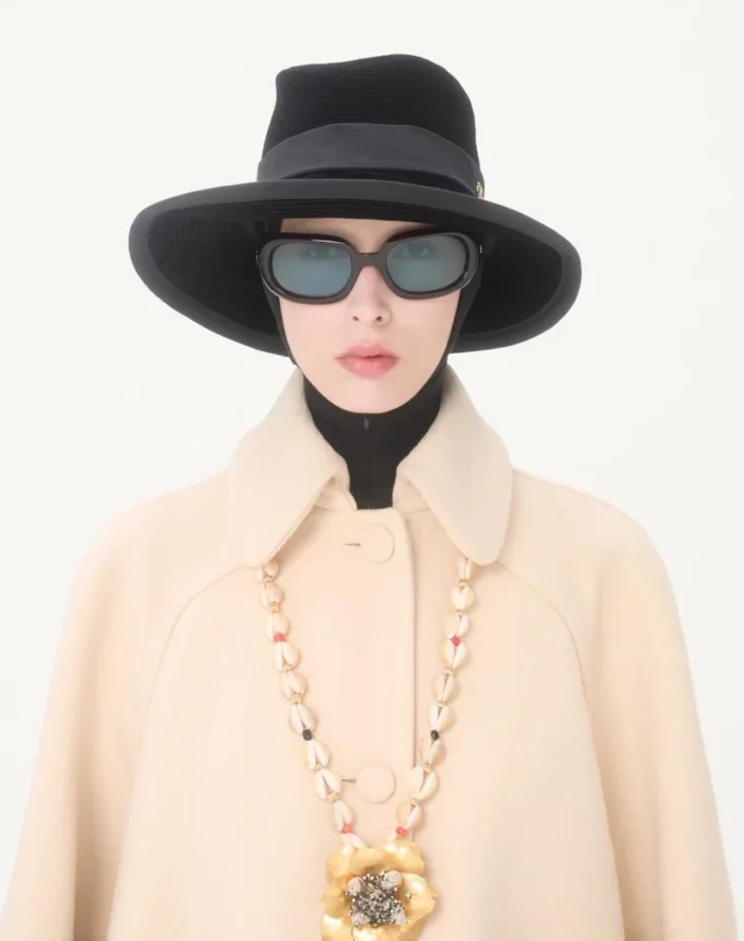 Peacoat aus drapierter Wolle Peacoat aus drapierter Wolle
