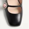 Preshoes Ballerinas mit Riemchen aus Ziegenleder mit Schmuckknöpfen 20 mm Preshoes Ballerinas mit Riemchen aus Ziegenleder mit Schmuckknöpfen 20 mm