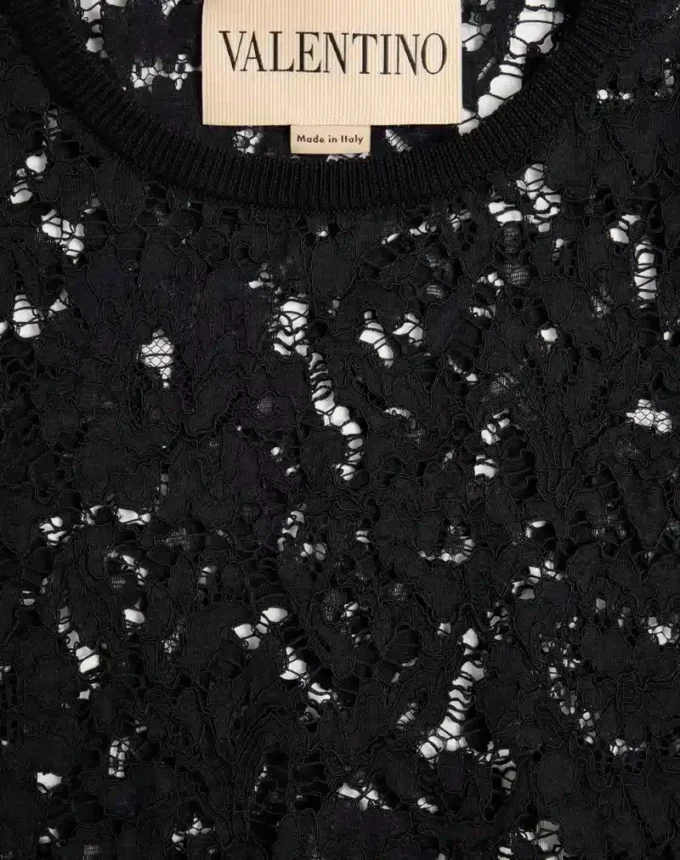 Pullover aus Spitze und Baumwolle Pullover aus Spitze und Baumwolle