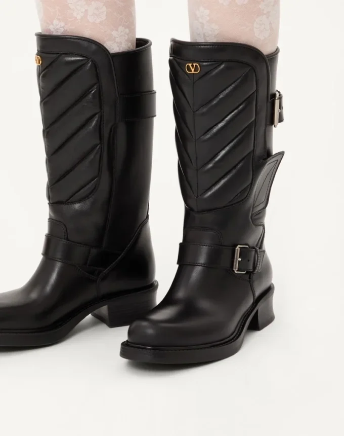 Rayons Bikerstiefel aus Kalbsleder und Nappaleder mit Chevron-Muster 40 mm Rayons Bikerstiefel aus Kalbsleder und Nappaleder mit Chevron-Muster 40 mm
