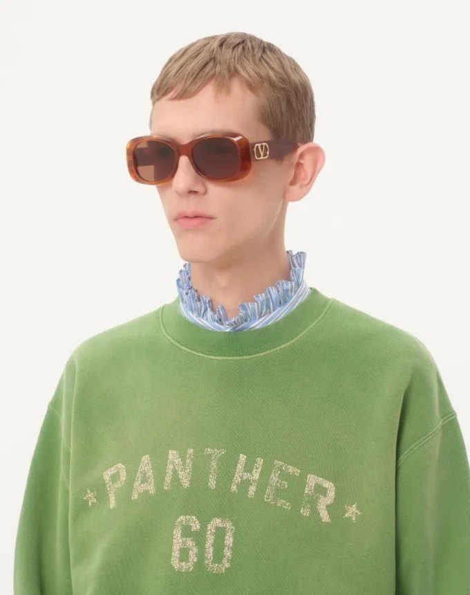 Rechteckige Acetatbrille im Stil der 70er Jahre Rechteckige Acetatbrille im Stil der 70er Jahre
