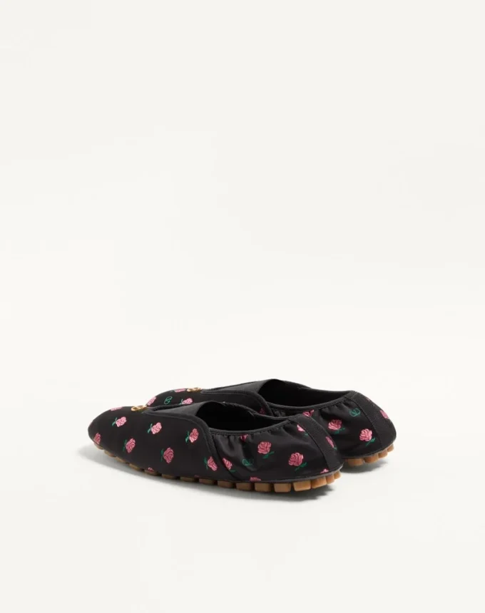 Rhytmika Slipper aus Jacquard-Stoff in Rosa