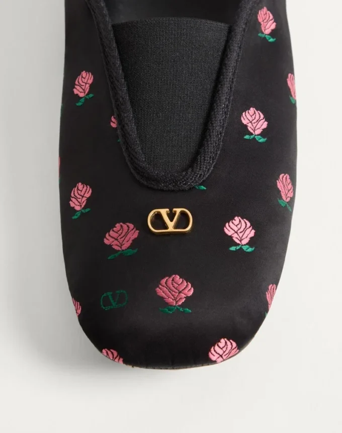 Rhytmika Slipper aus Jacquard-Stoff in Rosa