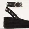 Rockstud Flatform Sandal aus Kalbsleder 45 mm Rockstud Flatform Sandal aus Kalbsleder 45 mm
