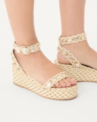 Rockstud Flatform-Sandalen aus laminiertem Nappaleder 45 mm