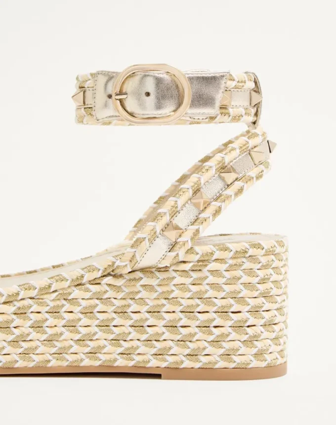 Rockstud Flatform-Sandalen aus laminiertem Nappaleder 45 mm Rockstud Flatform-Sandalen aus laminiertem Nappaleder 45 mm