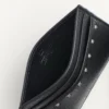 Rockstud Kartenetui aus genarbtem Kalbsleder