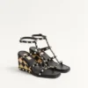 Rockstud-Keilsandalette aus Kalbsleder mit Karostickerei, 80 mm Rockstud-Keilsandalette aus Kalbsleder mit Karostickerei, 80 mm