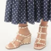 Rockstud-Keilsandaletten aus Kalbsleder mit Cornely-Stickerei 80 mm Rockstud-Keilsandaletten aus Kalbsleder mit Cornely-Stickerei 80 mm