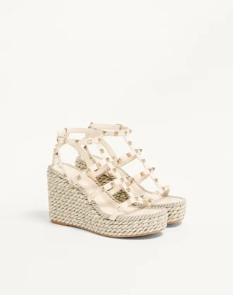 Rockstud Keilsandaletten aus Kalbsleder mit Riemchen 95 mm