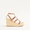 Rockstud Keilsandaletten mit Riemchen aus Kalbsleder 95 mm Rockstud Keilsandaletten mit Riemchen aus Kalbsleder 95 mm