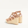 Rockstud Keilsandaletten mit Riemchen aus Kalbsleder 95 mm Rockstud Keilsandaletten mit Riemchen aus Kalbsleder 95 mm