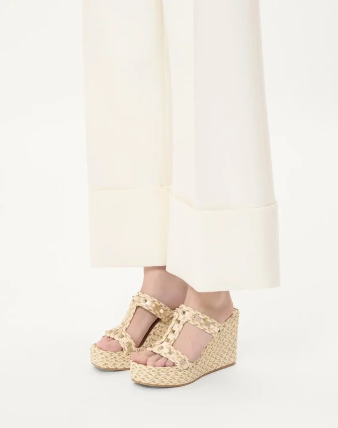 Rockstud Laminierte Nappa-Keilsandaletten 90 mm