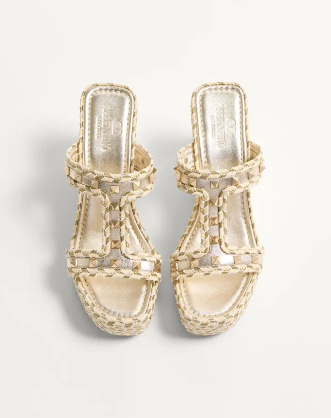 Rockstud Laminierte Nappa-Keilsandaletten 90 mm