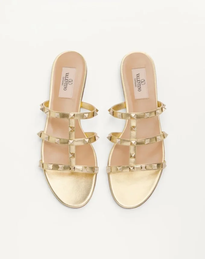 Rockstud Laminierte Nappa-Sandale