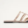 Rockstud Mule aus Lackleder