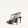 Rockstud Pumps aus genarbtem Leder mit Fesselriemchen, 100 mm Rockstud Pumps aus genarbtem Leder mit Fesselriemchen, 100 mm