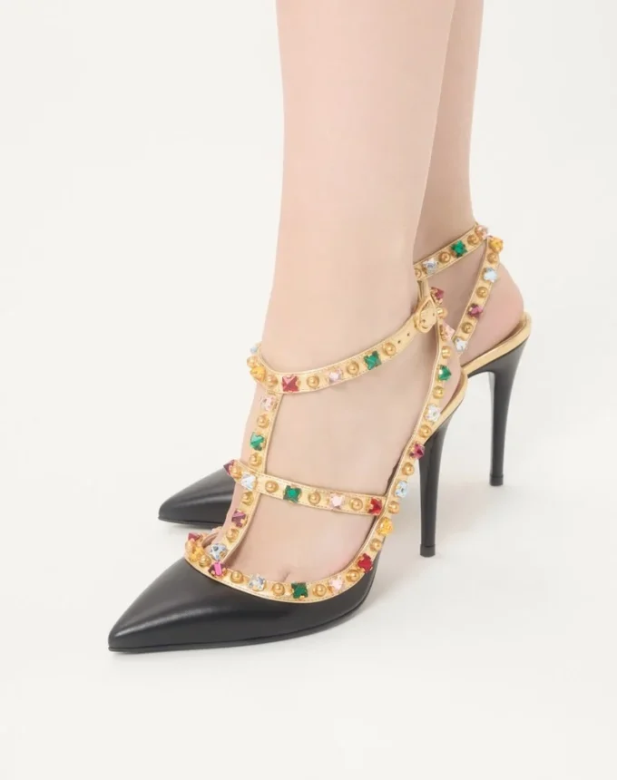 Rockstud Pumps aus Kalbsleder mit Cabochon und 100-mm-Kristallen Rockstud Pumps aus Kalbsleder mit Cabochon und 100-mm-Kristallen